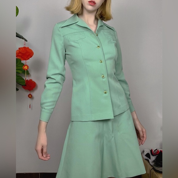 Vintage 60s / 70s College Town Mint Green Skirt Suit - Picture 2 of 8